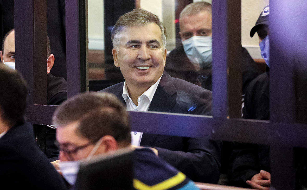 Песков заявил, что после Саакашвили «плохо, затем смешно, затем плохо»"/>













