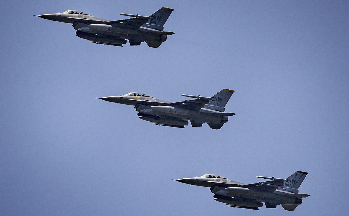 Ezra Acayan / Getty Images