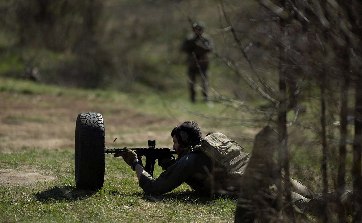 Thomas Peter / Reuters