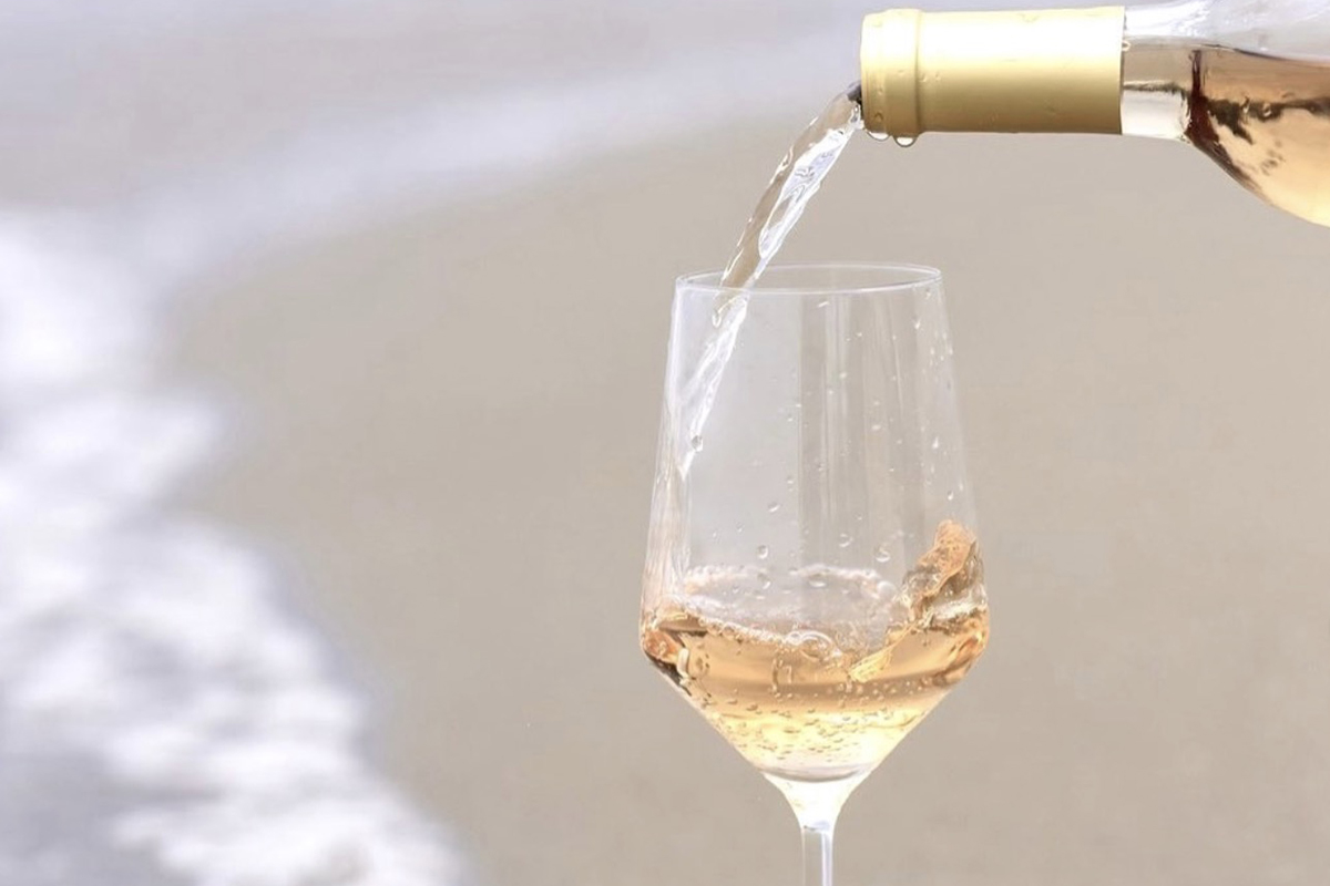 В Великобритании в продажу поступило розовое вино As Ever из урожая 2024 года