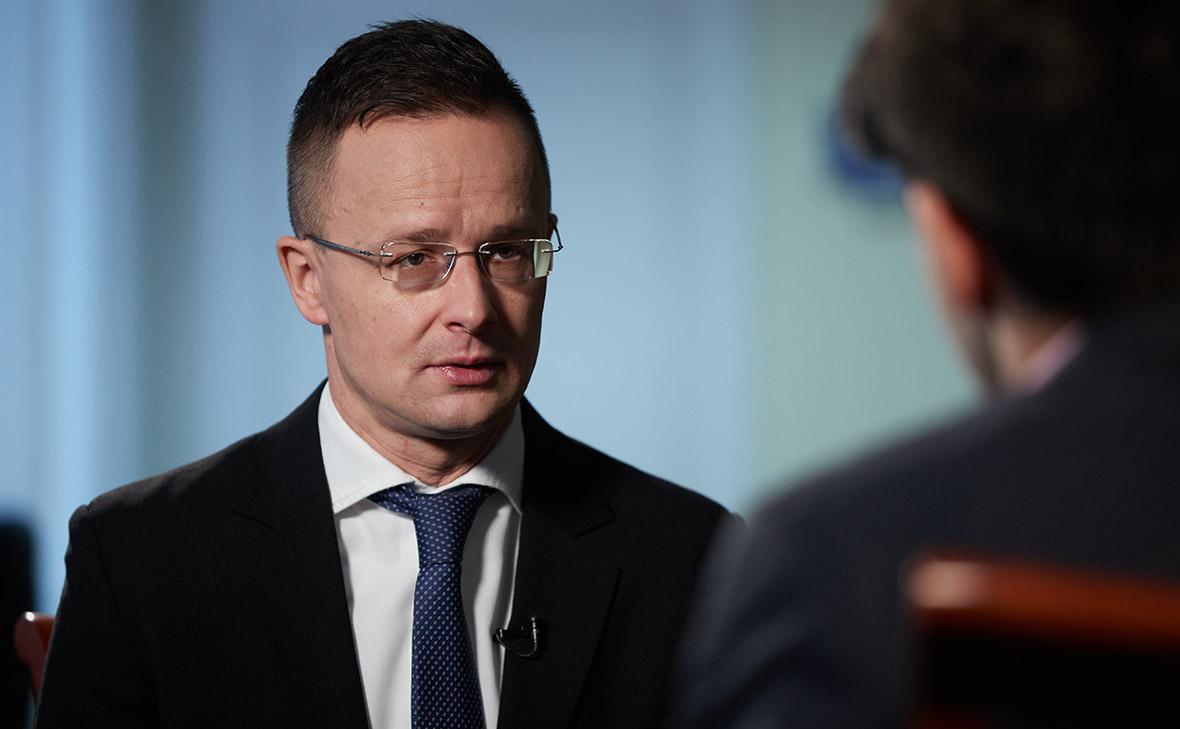 Петер Сийярто