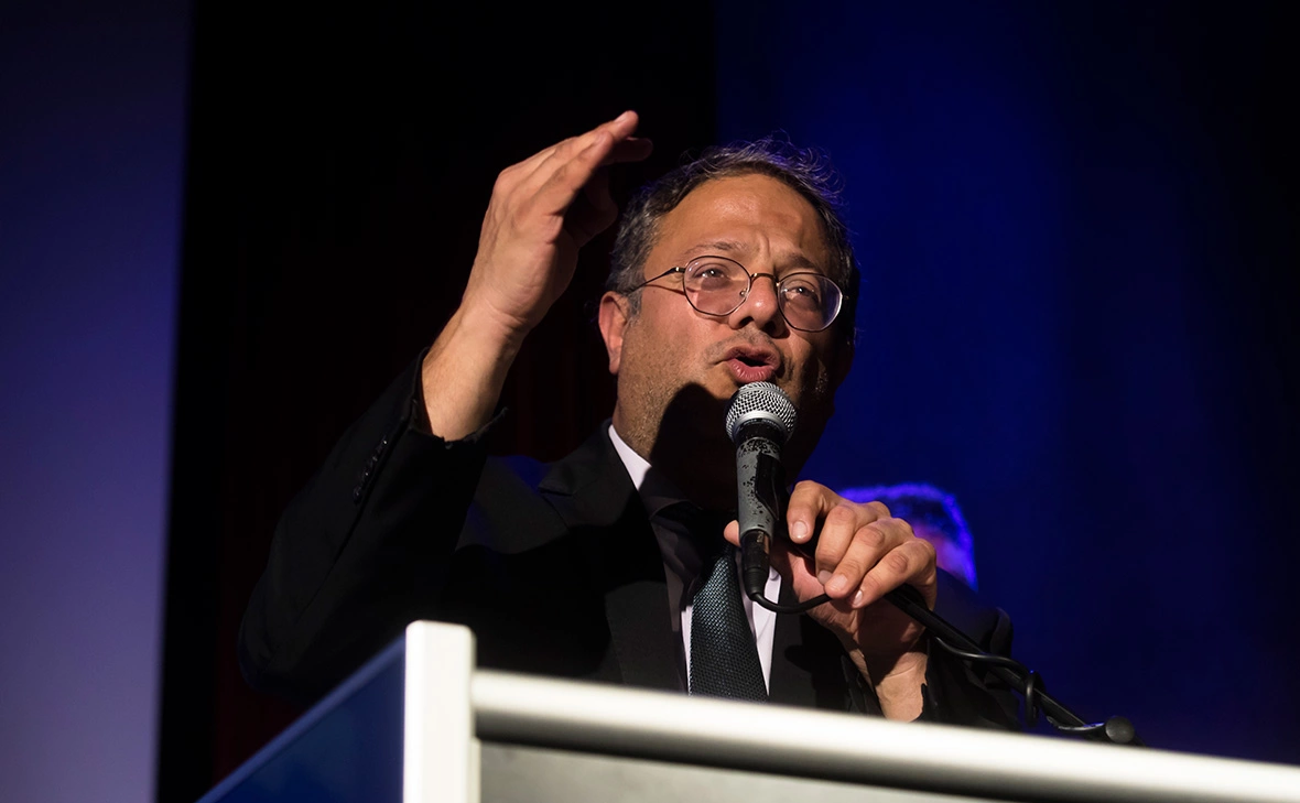 Amir Levy / Getty Images