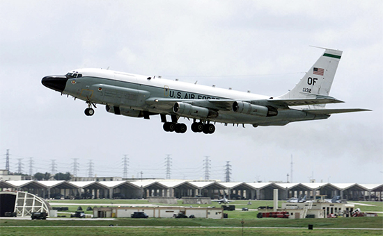 Самолет ВВС США RC-135W. 2001 год


