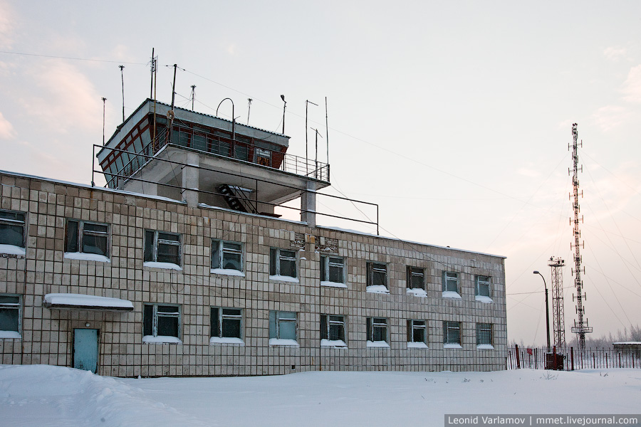 Здание березниковского аэропорта