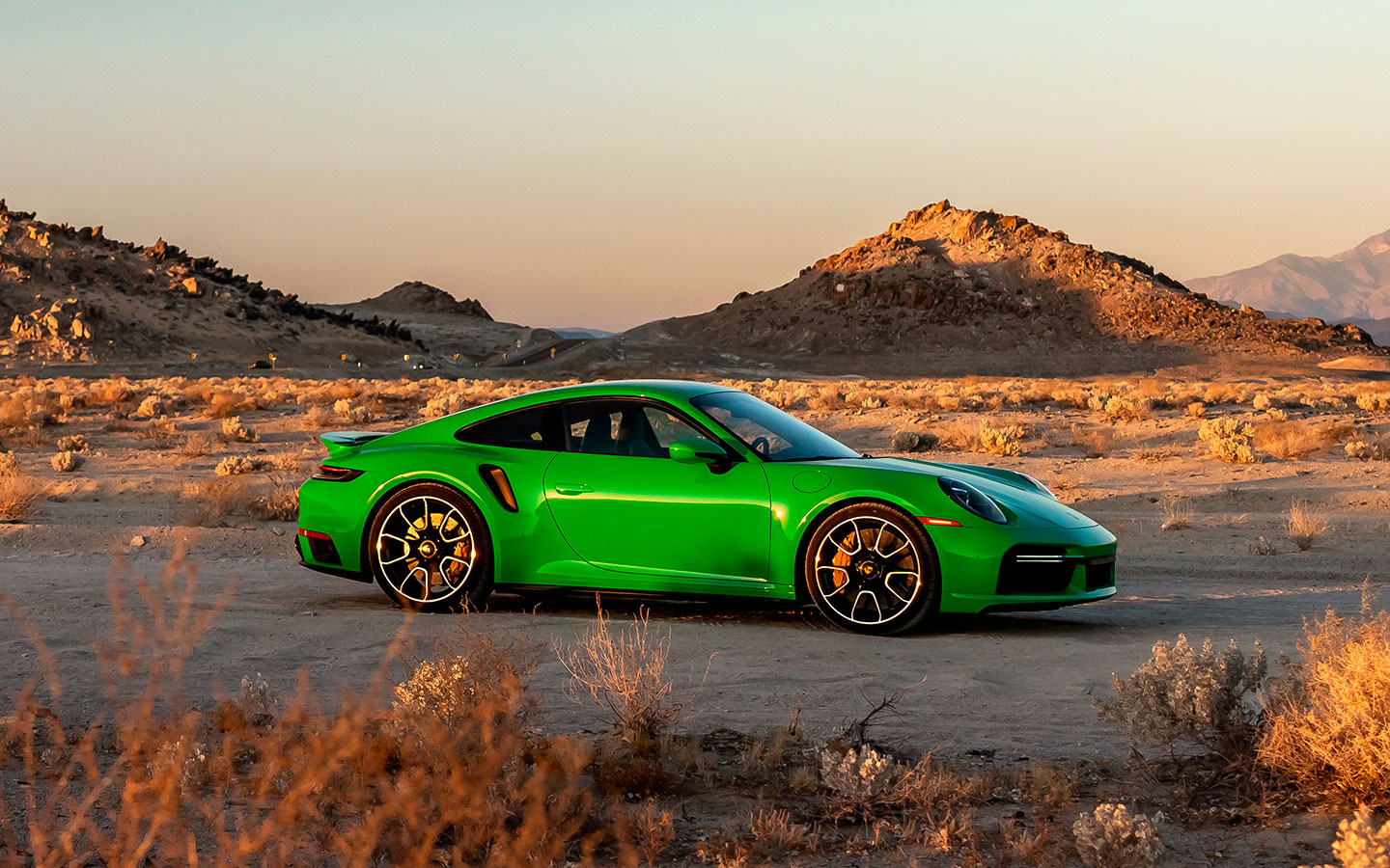 Porsche 911 Turbo s Red 1920x1080