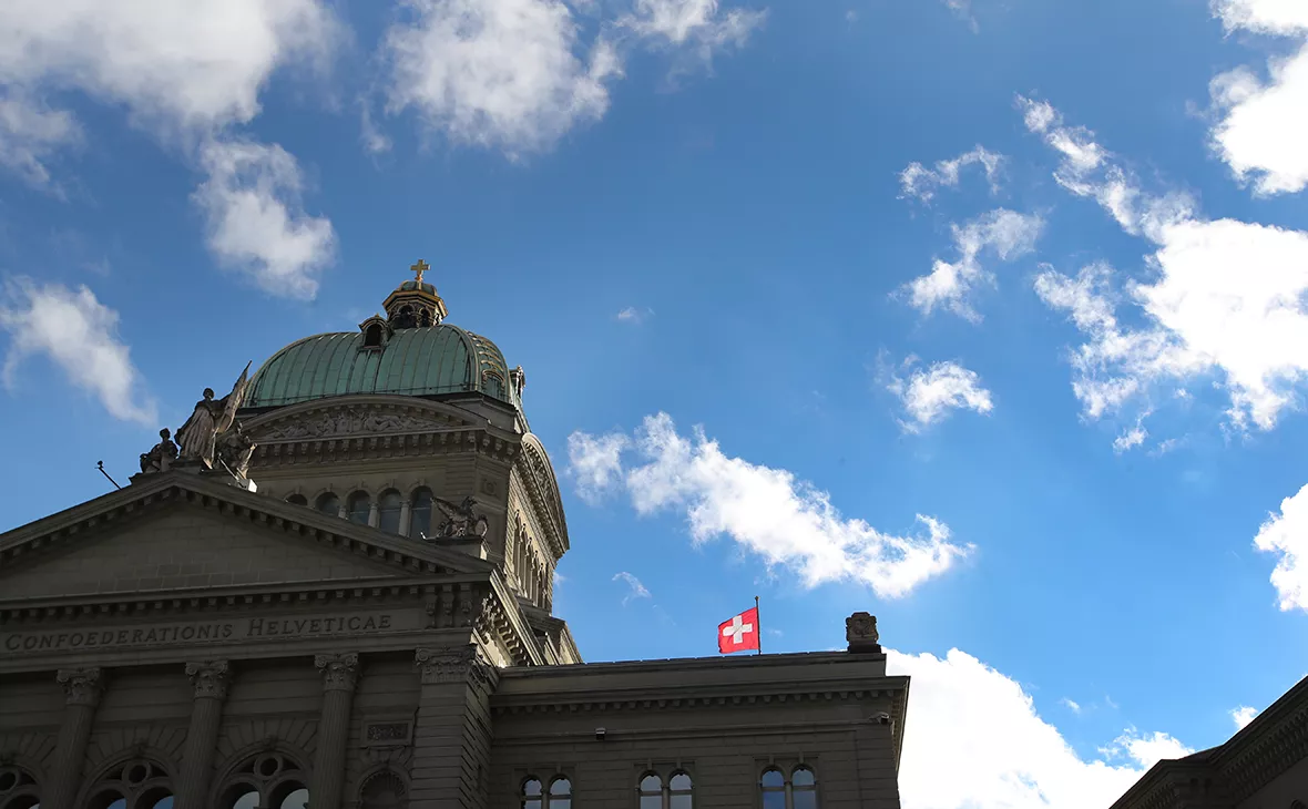 Denis Balibouse / Reuters