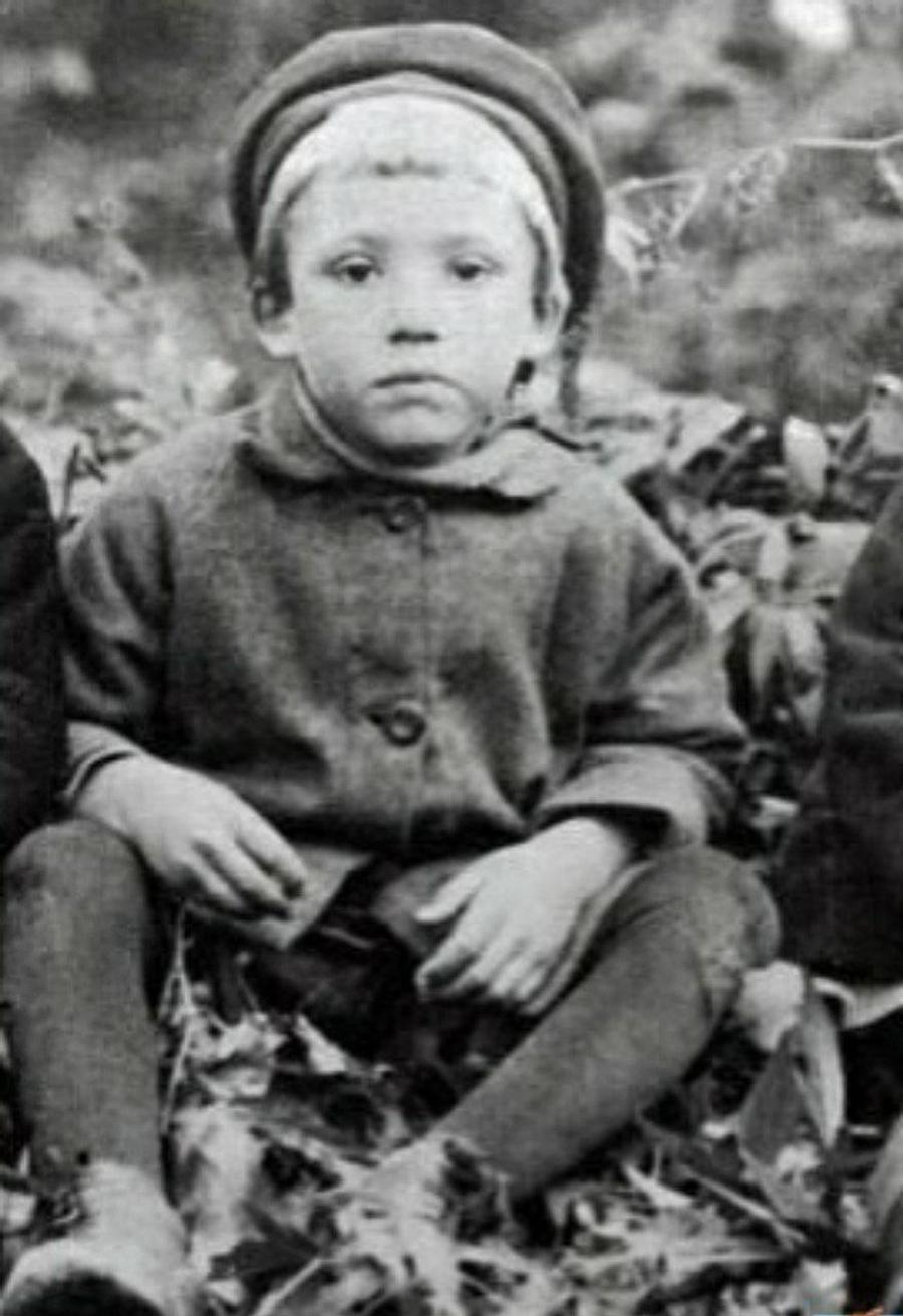 Юрий Никулин в детстве