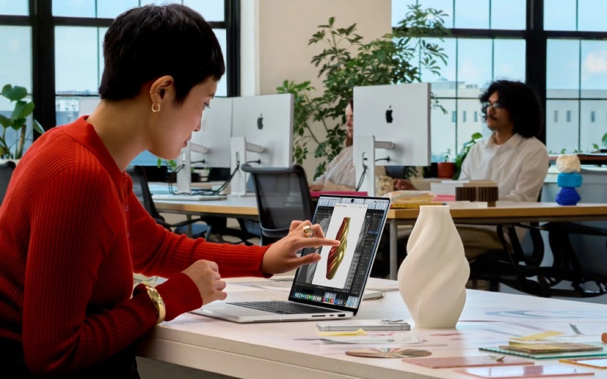 Новый MacBook Pro с сенсорным OLED-дисплеем