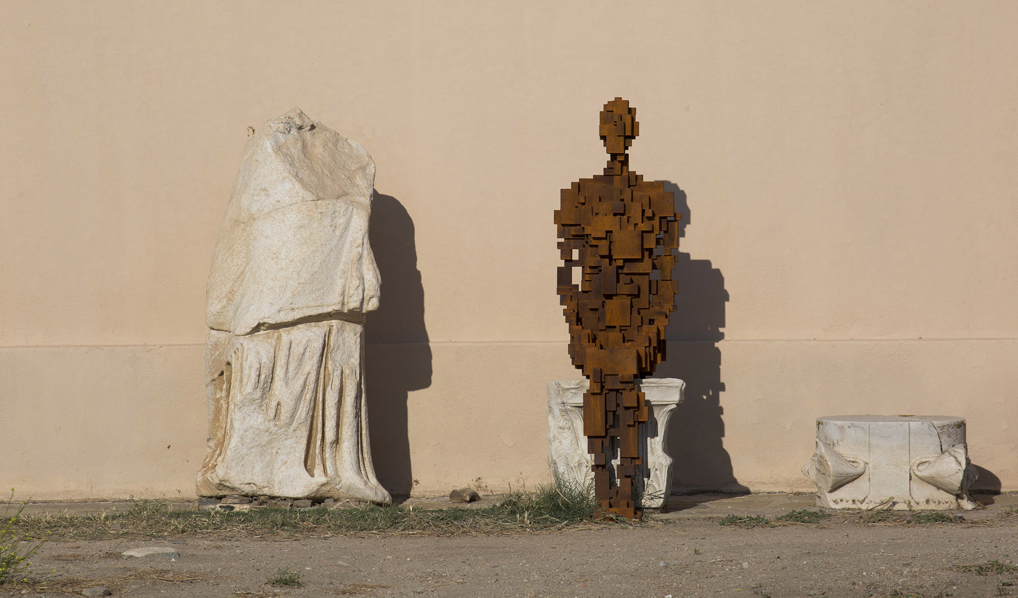 Фото: Oak Taylor Smith / Courtesy NEON; Ephorate of Antiquities of Cyclades & the artist
