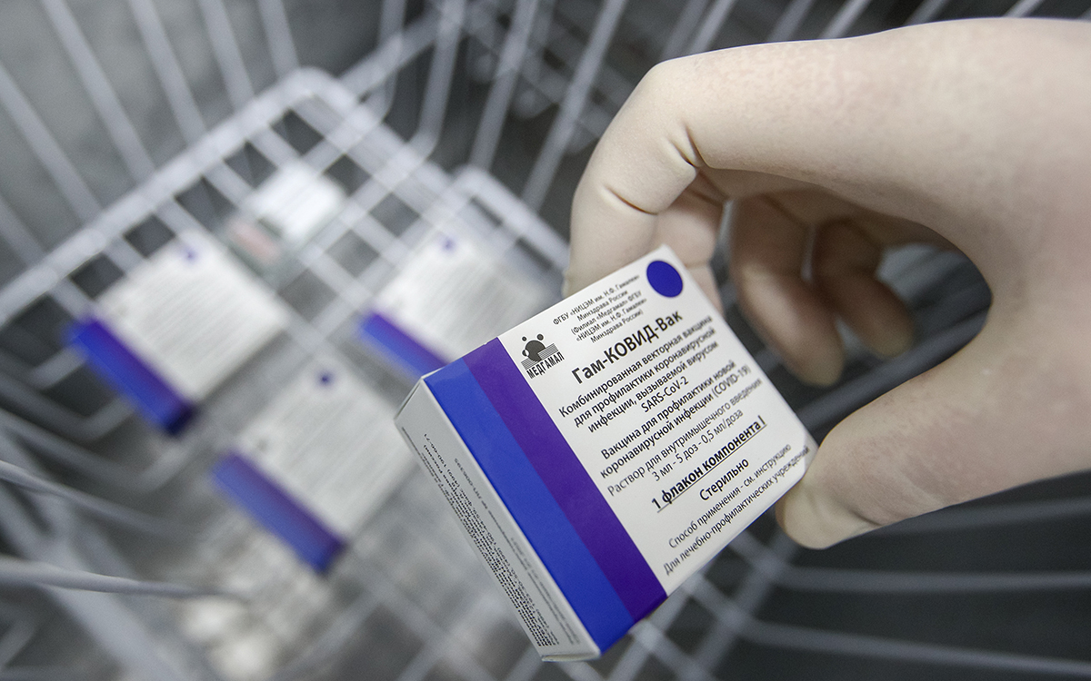 Клиника в Сколково приостановила переговоры о поставках вакцины Pfizer