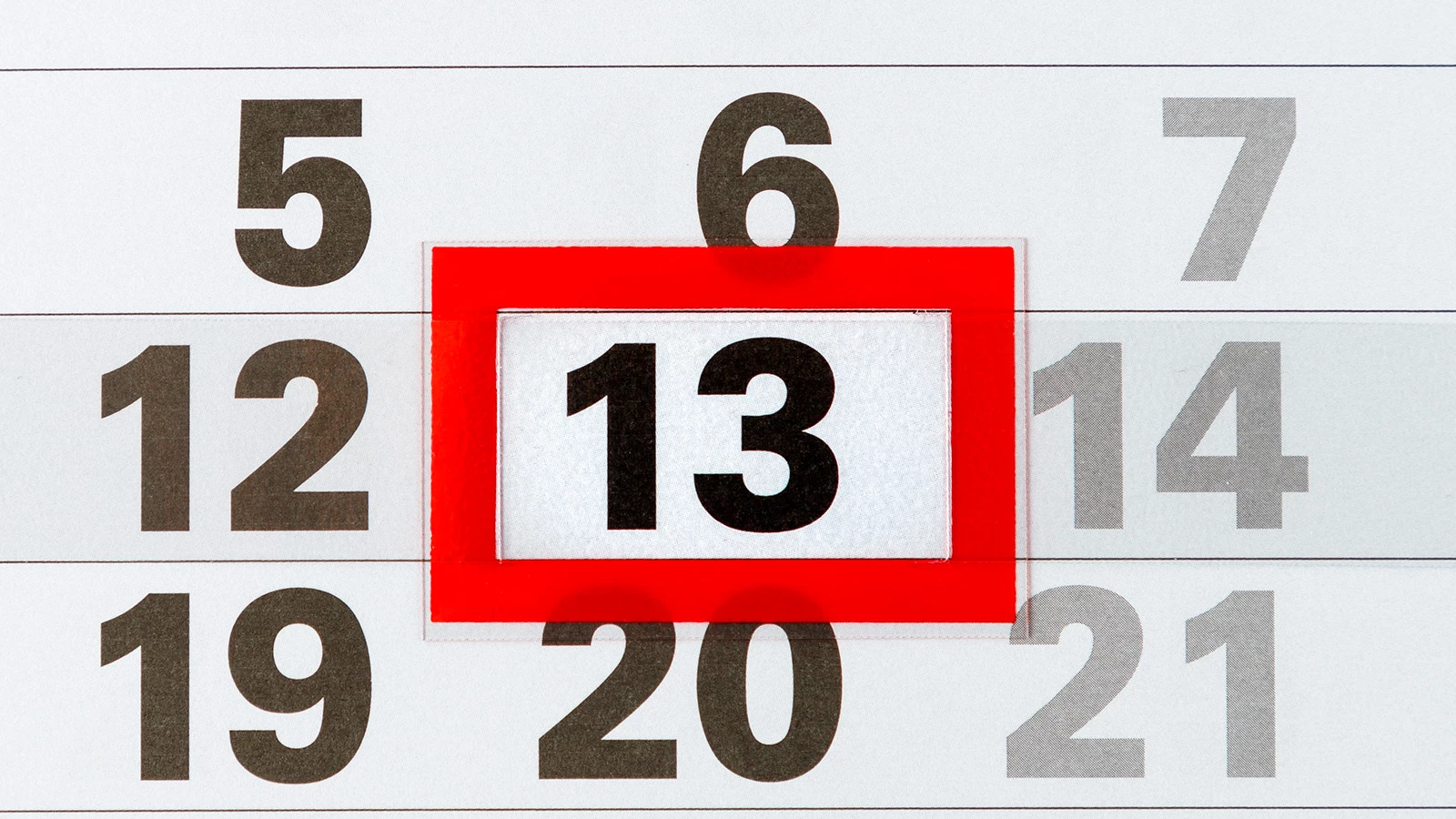 Чем опасны суеверия о пятнице, 13-го. Психолог все объяснила