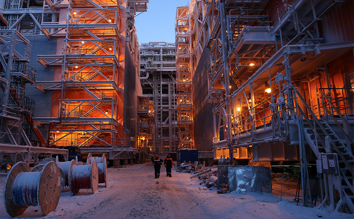 Строительство первой линии завода по производству сжиженного природного газа &laquo;Ямал СПГ&raquo; в поселке Сабетта