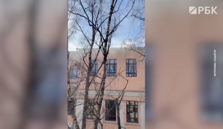 Спецназ заблокировал боевиков в квартирах в Махачкале и Каспийске"/>













