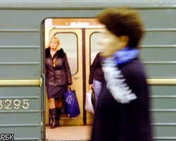 На Филевской линии метро поезда стояли более получаса