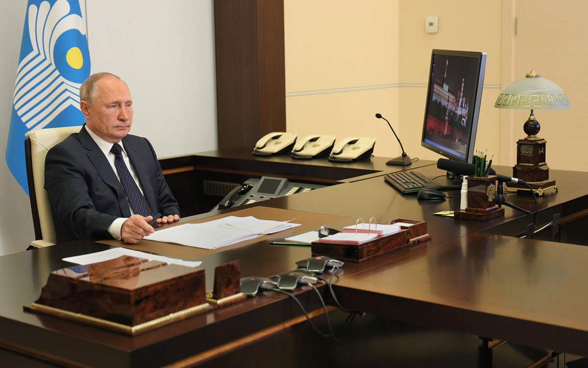Путин допустил, что талибам будет непросто отказаться от наркотрафика