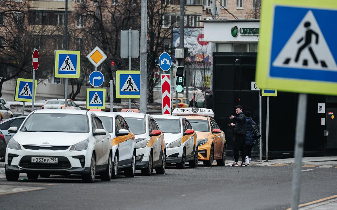 Опрос выявил неготовность таксистов к закону о локализации машин