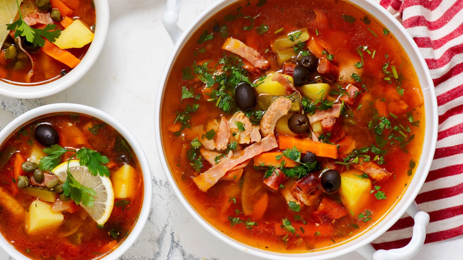 В солянке обычно используют от трех до пяти разных видом мяса