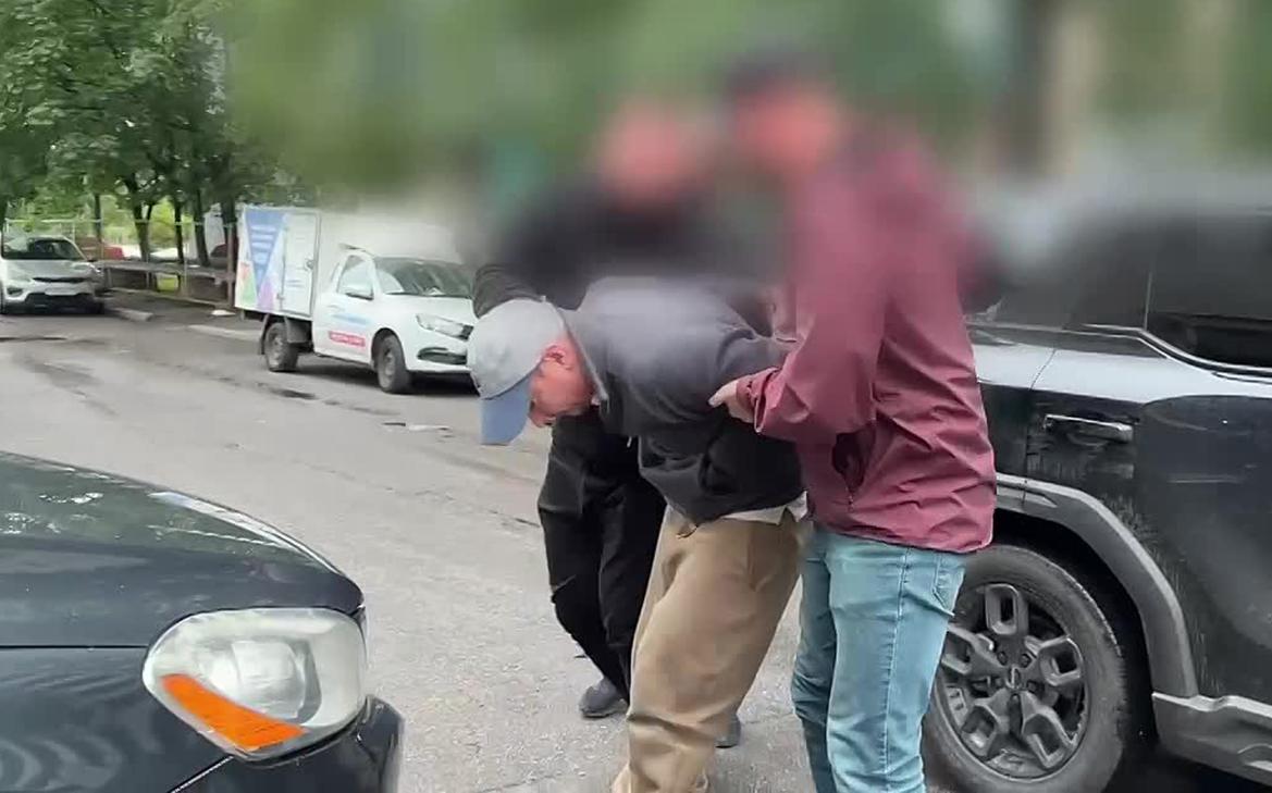 В Ленобласти задержали подозреваемого в убийстве 12-летней девочки. Видео