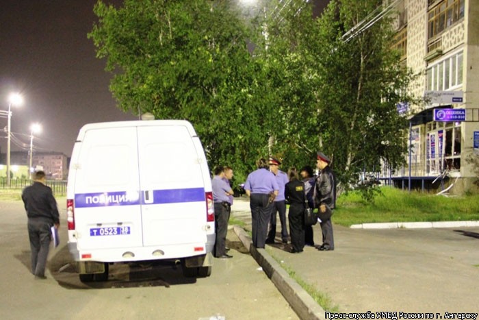 В Ангарске офис страховой компании ночью забросали гранатами