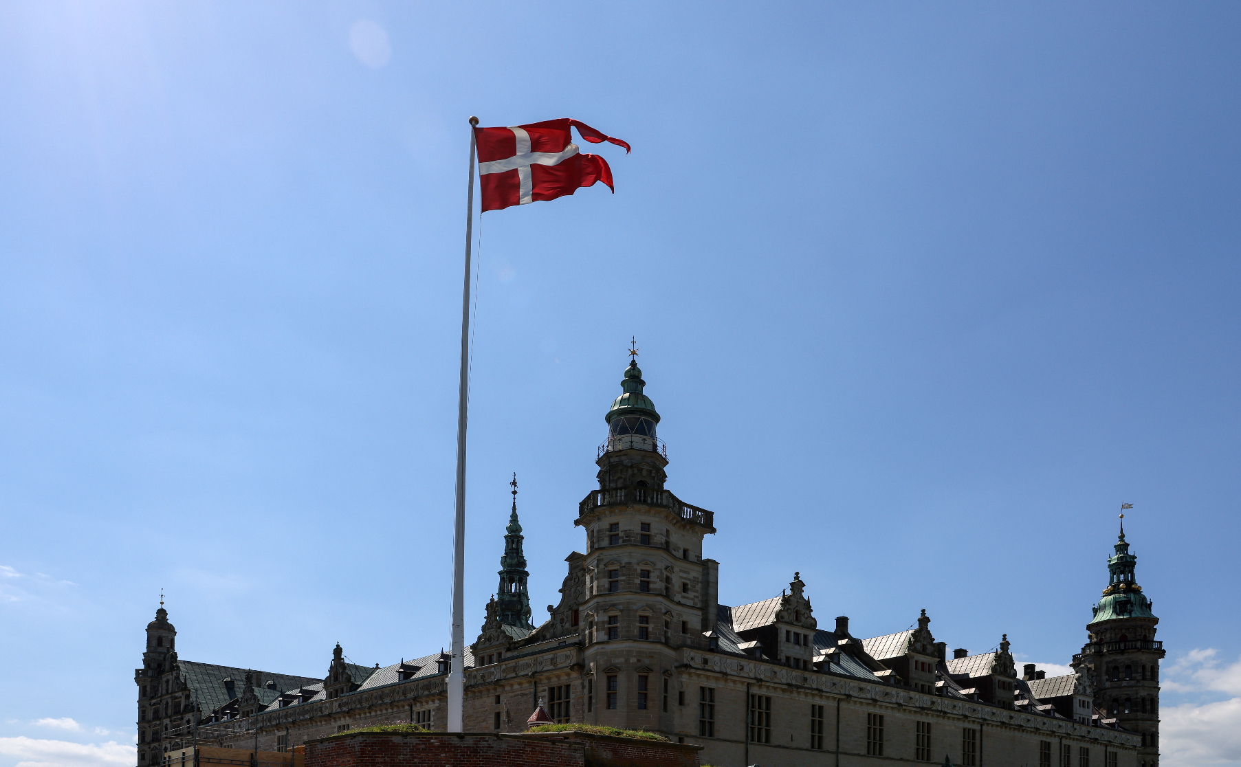 Большинство датчан проголосовало за присоединение к оборонной политике ЕС"/>













