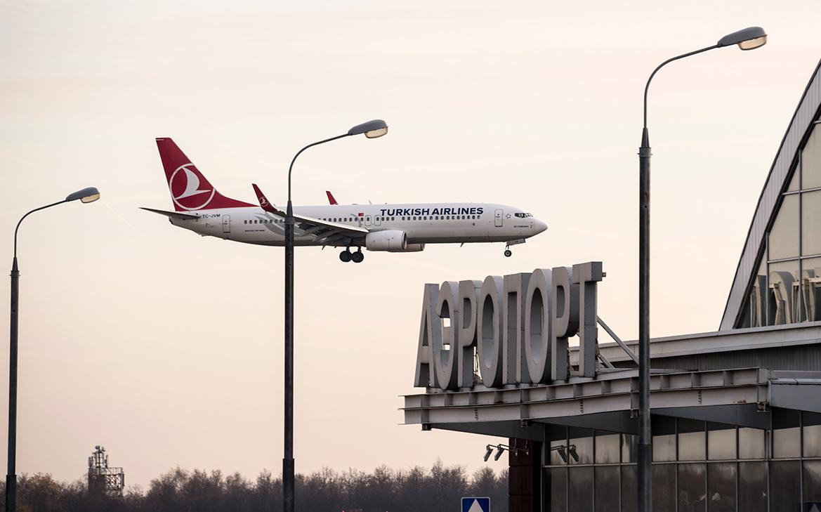 Росавиация выяснит, почему туристы Turkish Airlines остались без багажа