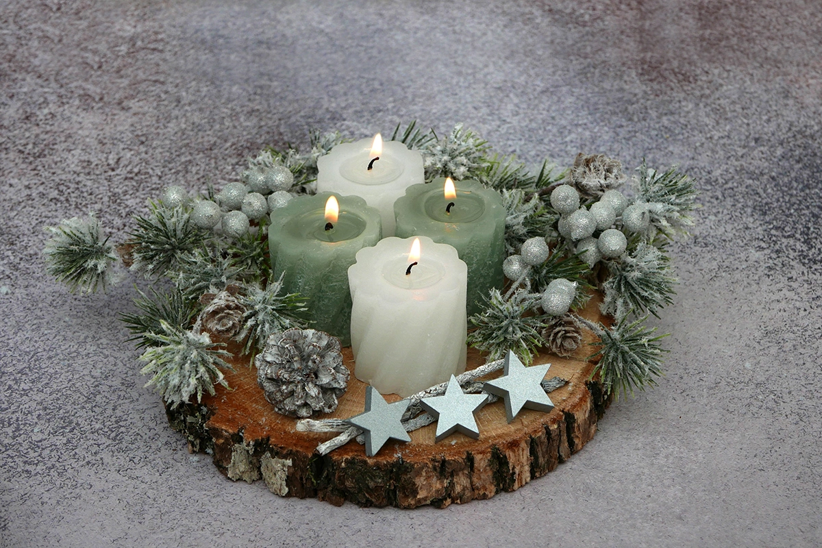 Создайте новогоднюю композицию по своему сюжету