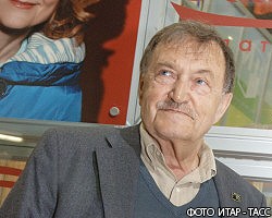 Налоговики вызвали на допрос писателя В.Аксенова, умершего в 2009г.