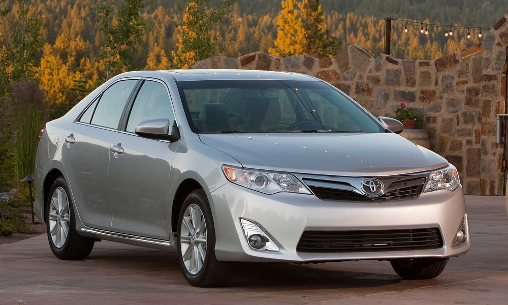 Камри цена комплектации и цены фото В США представили новое поколение Toyota Camry :: Autonews