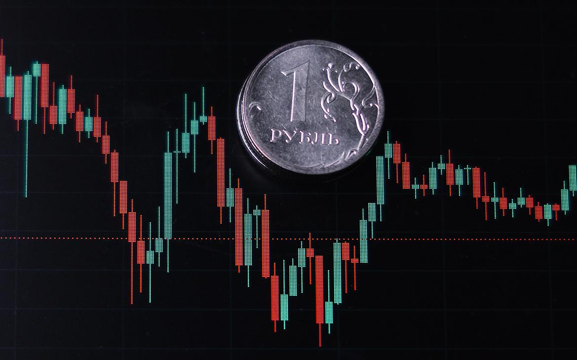 Глава ACI Russia назвал два инструмента для защиты от падения рубля