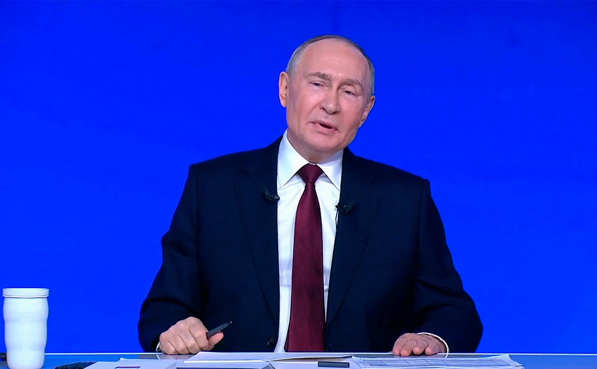 Трансляция прямой линии президента России Владимира Путина