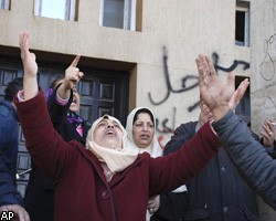 Горит здание правительства Ливии, силовики отступают из столицы