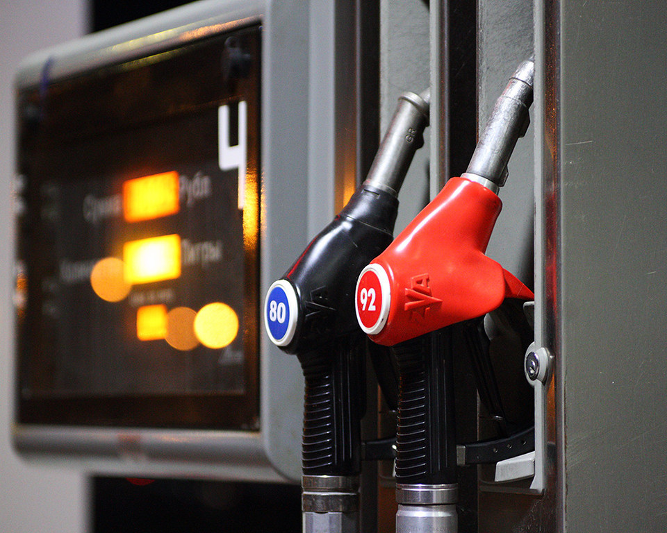 Снижение акцизов на бензин не сможет повернуть вспять цены на заправках