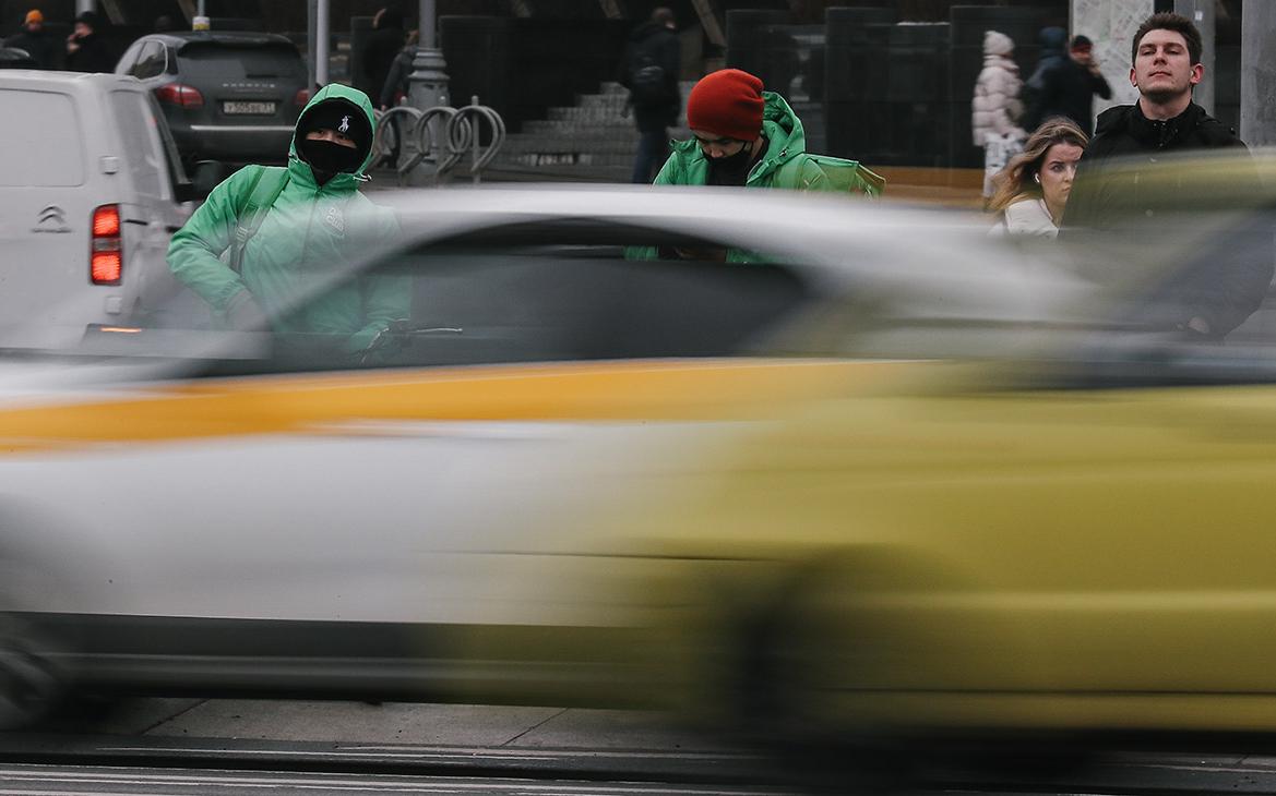 Участники рынка предупредили о проблемах в работе такси после 1 сентября