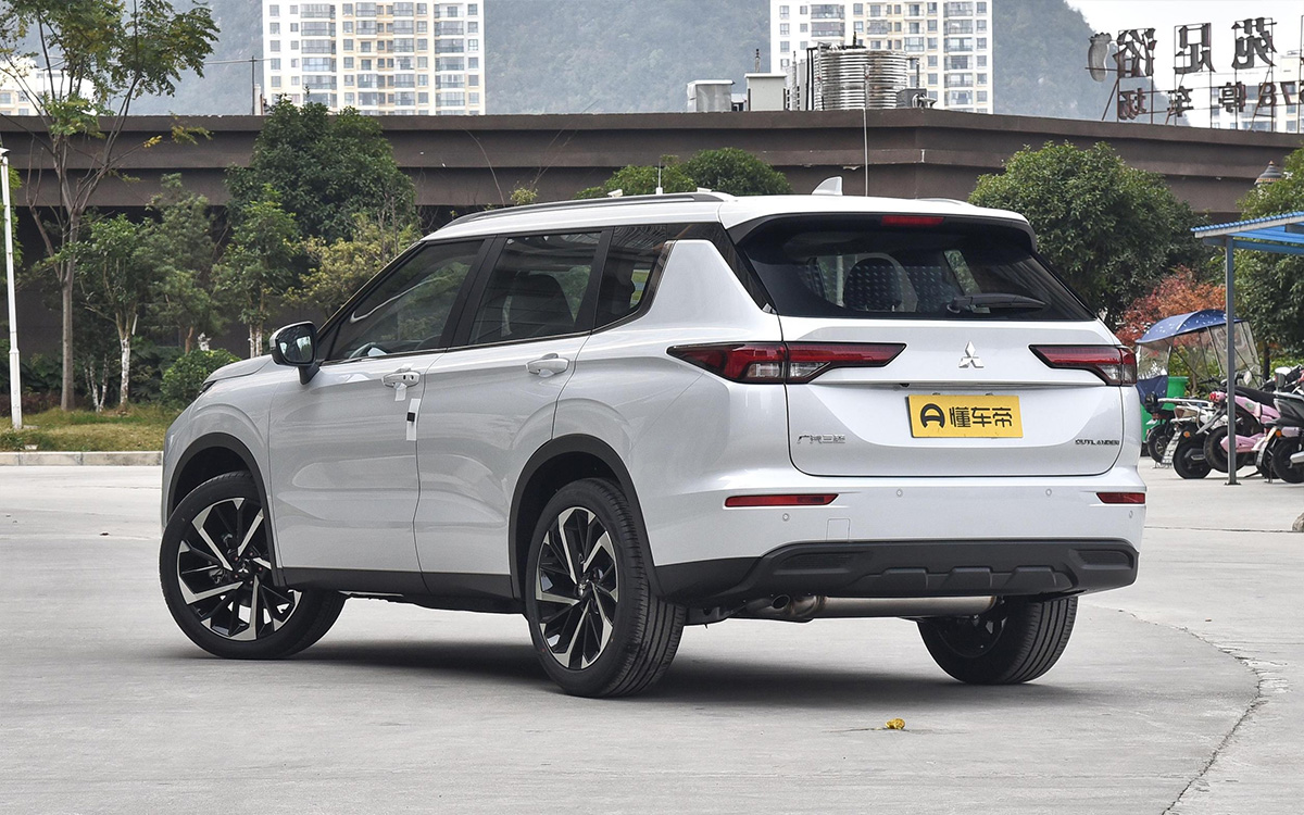 Mitsubishi Xpander Cross