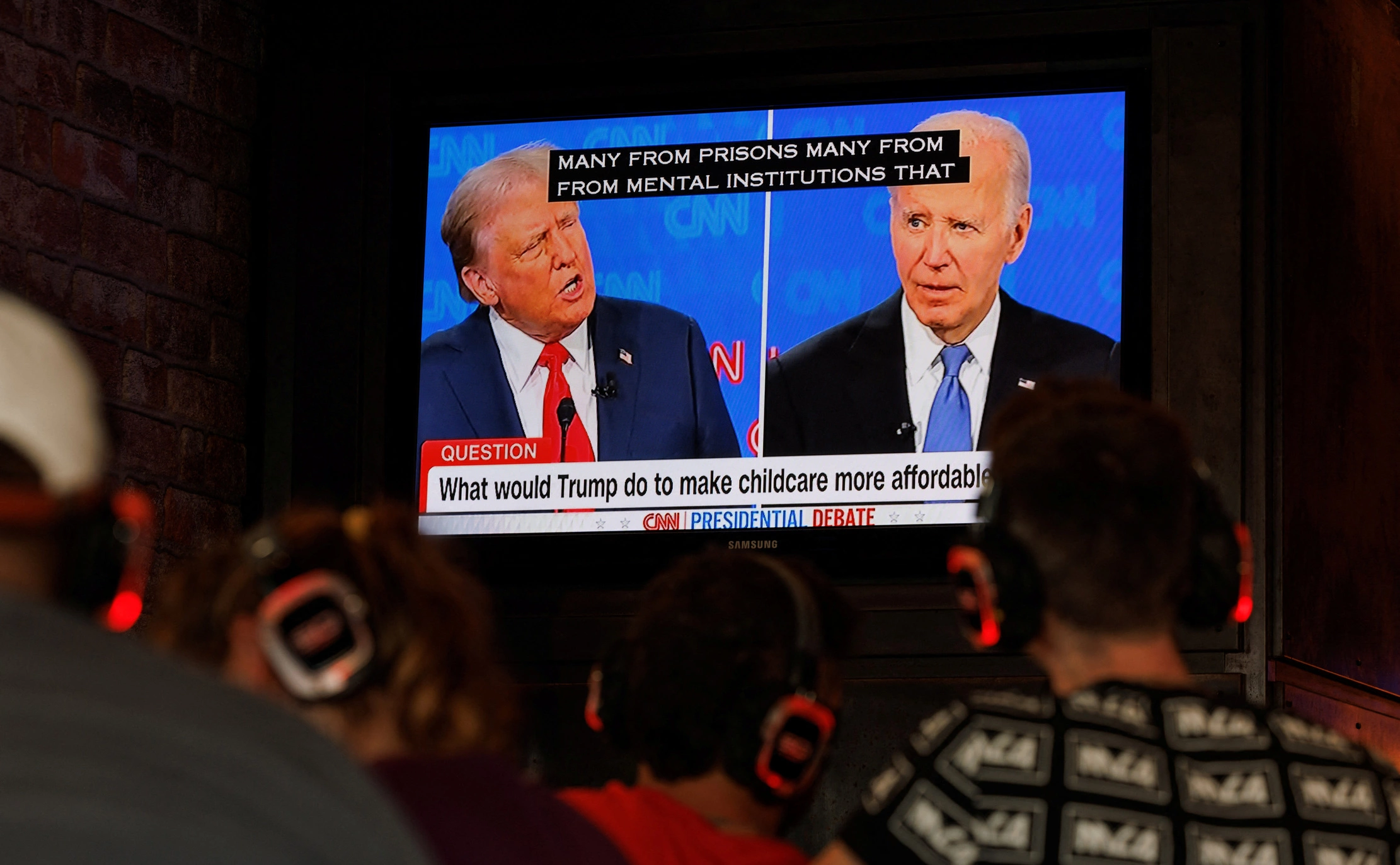 Mike Blake / Reuters