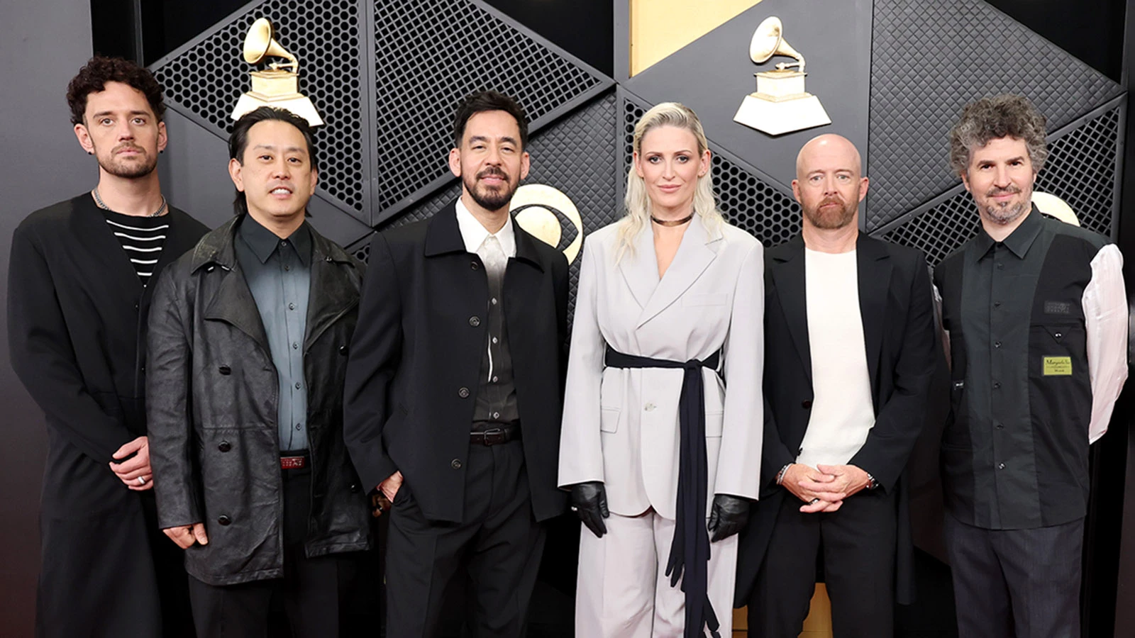 Колин Бриттейн, Джо Хан, Майк Шинода, Эмили Армстронг, Дэйв Фаррелл и Брэд Делсон 