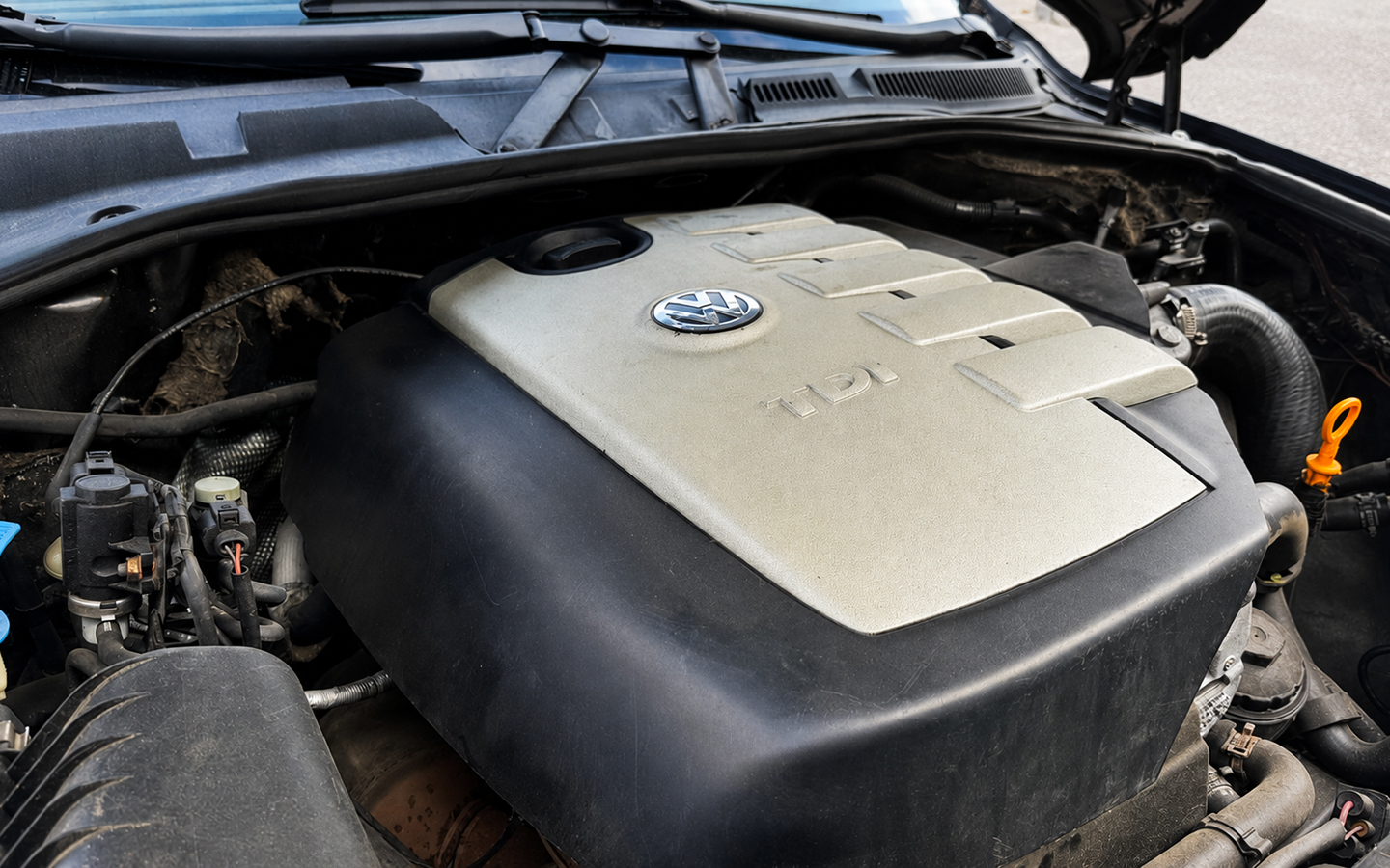 В VW Touareg устанавливали несколько моторов&nbsp;&mdash; и бензиновые, и дизельные. В данном случае стоит трехлитровый TDI