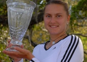Надежда Петрова завоевала второй титул подряд
