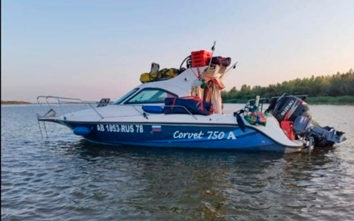 Пропавший в Каспийском море катер с туристами обнаружили в Дагестане