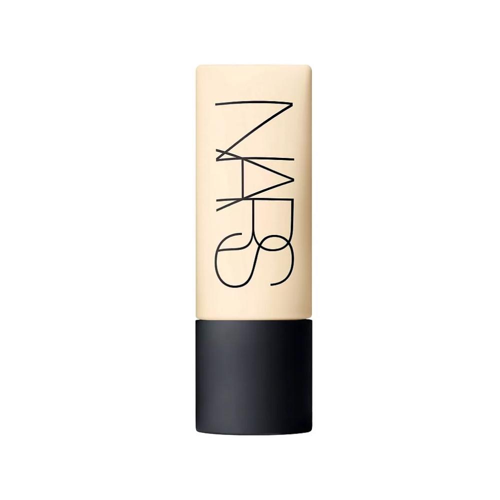 Матовый тональный крем Soft Matte Complete Foundation, Nars, 3412 руб. (&laquo;Л&#39;Этуаль&raquo;)