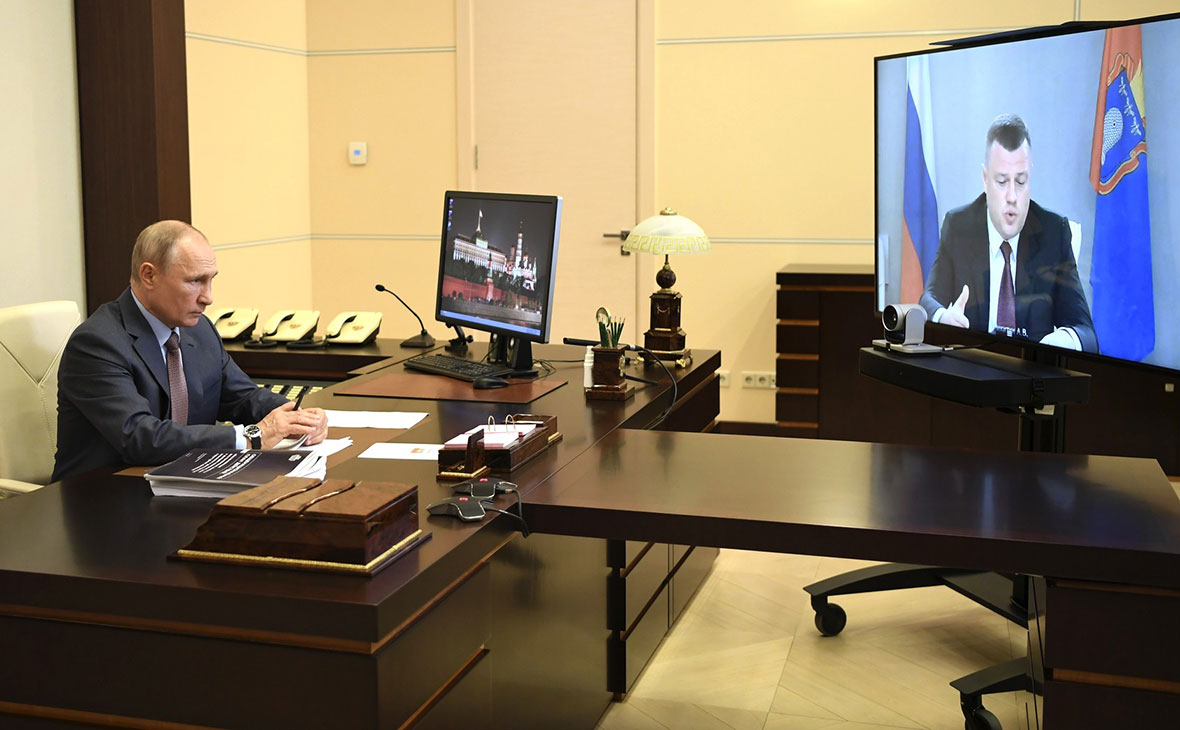 Владимир Путин во время рабочей встречи с Александром Никитиным