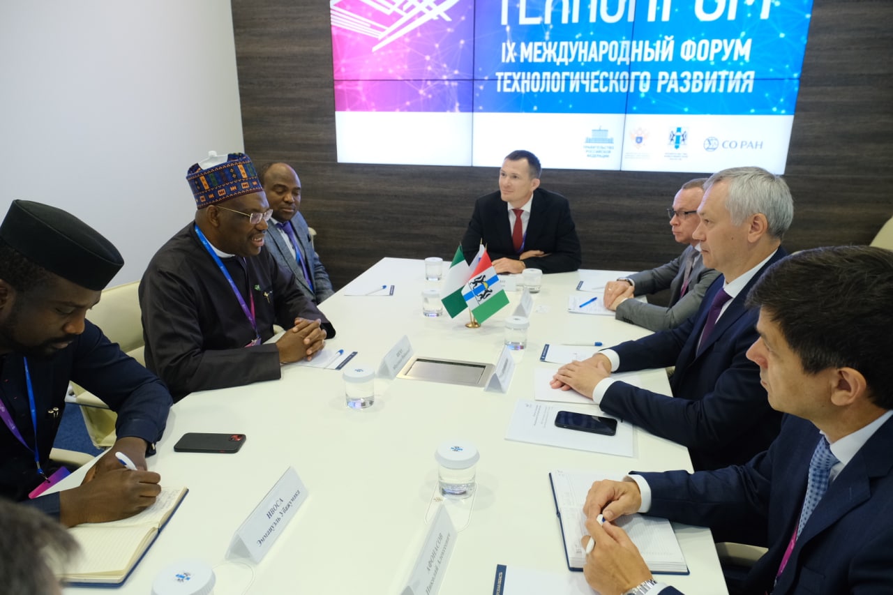 Губернатор Новосибирской области Андрей Травников на встрече с представителями Нигерии&nbsp;