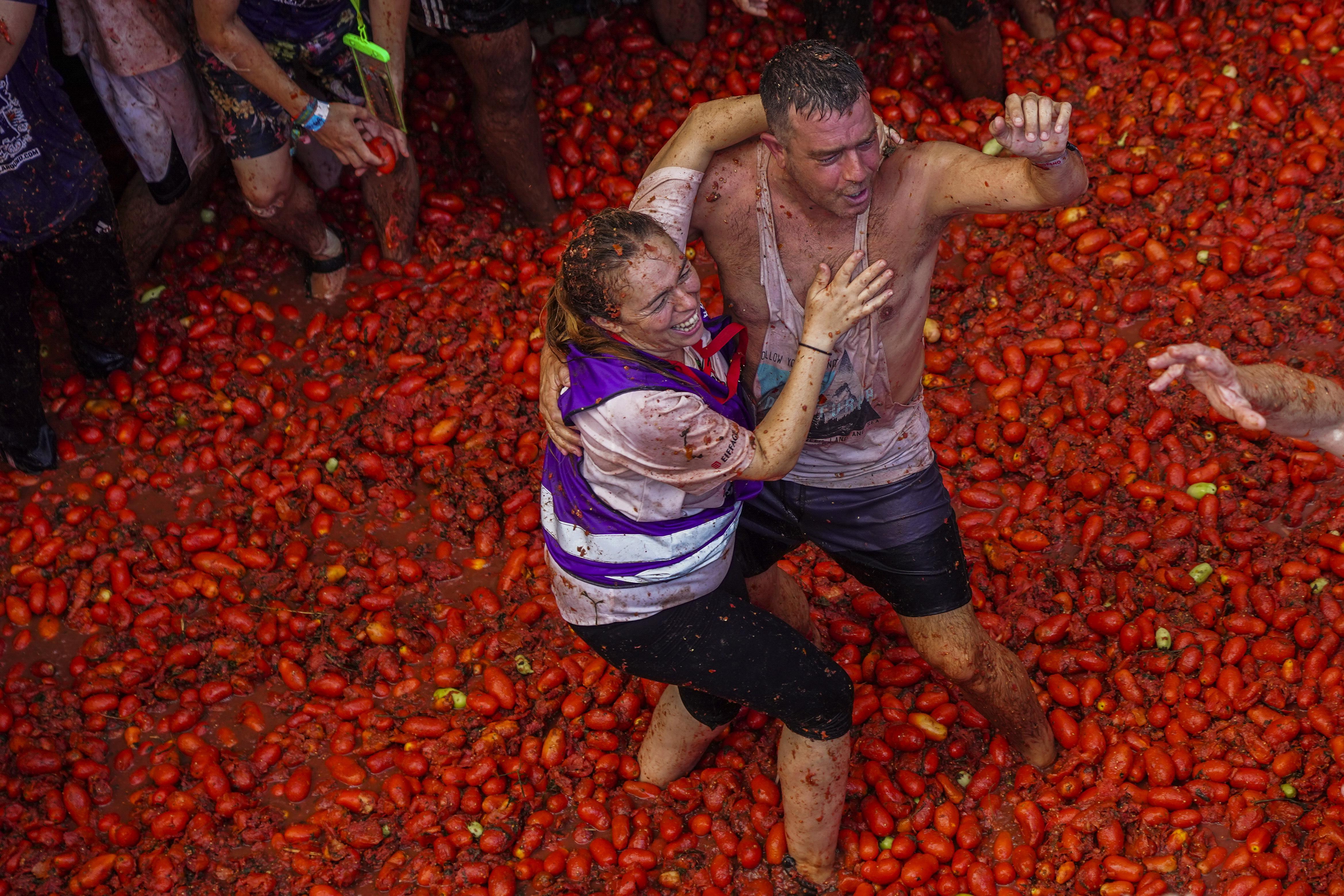 Фестиваль томатов в Испании Томатина