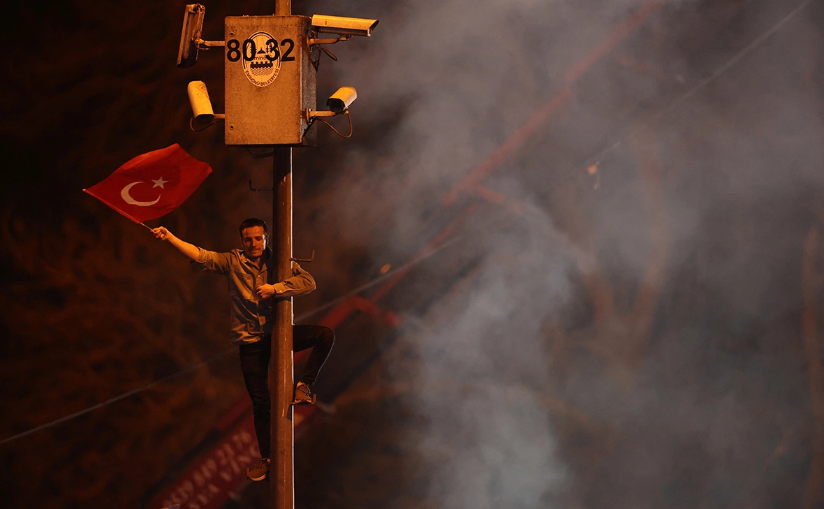 Umit Bektas / Reuters
