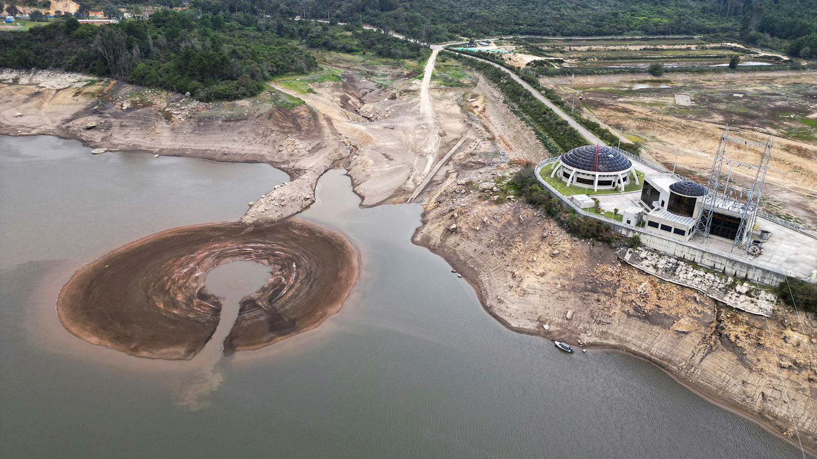<p>Водохранилище Сан-Рафаэль в Ла-Калера, Колумбия, 8 апреля 2024 года</p>