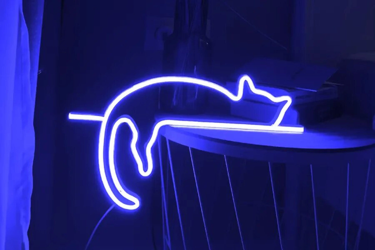 Неоновый кот