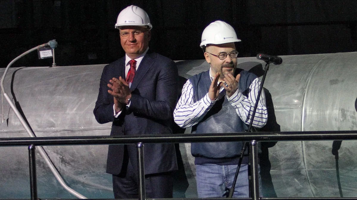 Владислав Лоншаков, Коммерсантъ