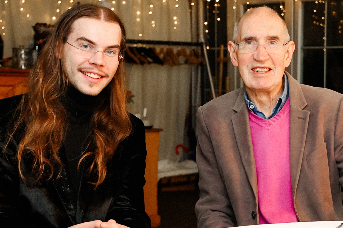 Данила Иванов и Грэм Хардинг — почетный член ОВК и председатель комитета ОВК