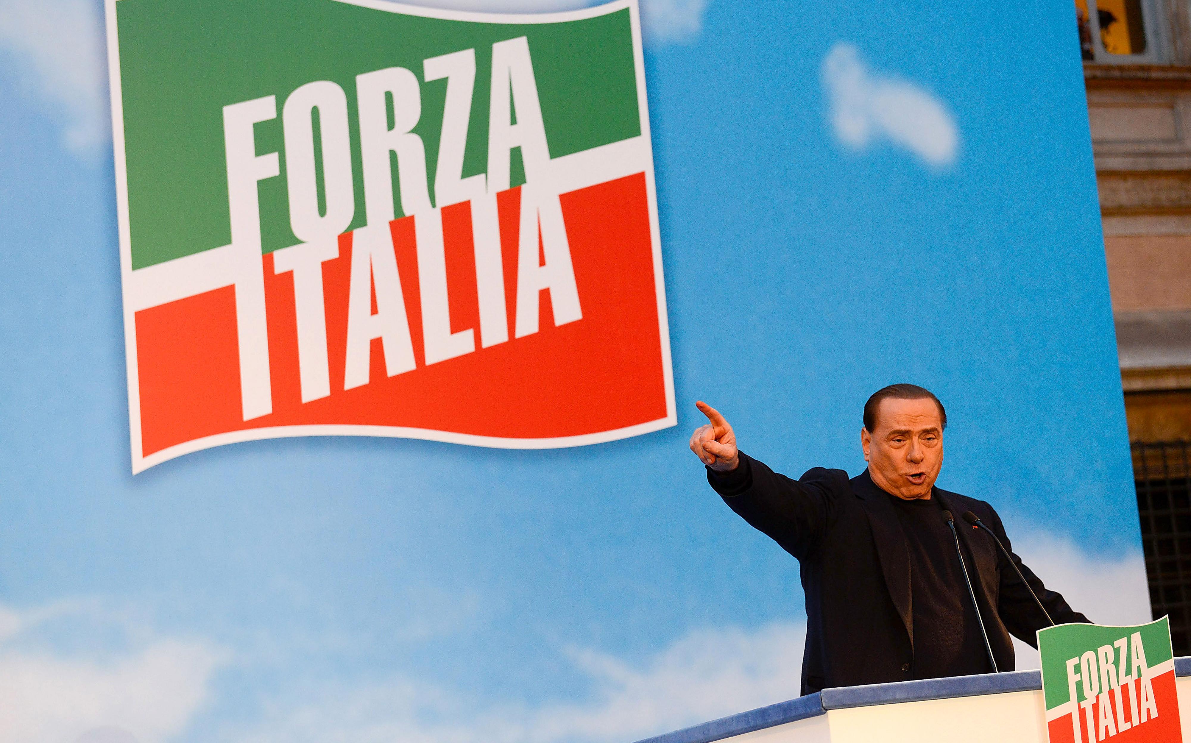 Берлускони призвал сделать ЕС «военной державой мирового класса»