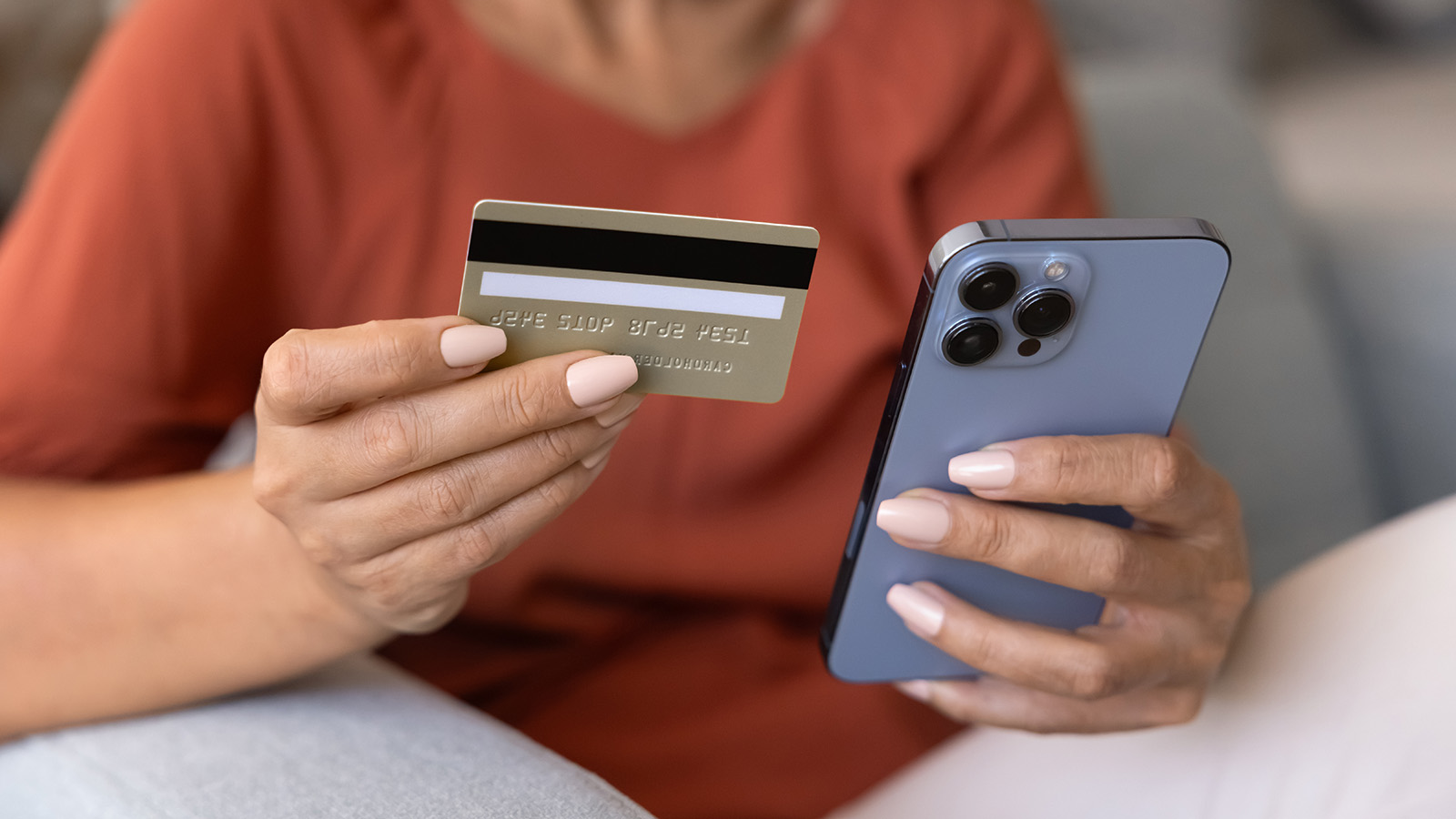 В России изменятся правила перевода денег. Как это будет происходить